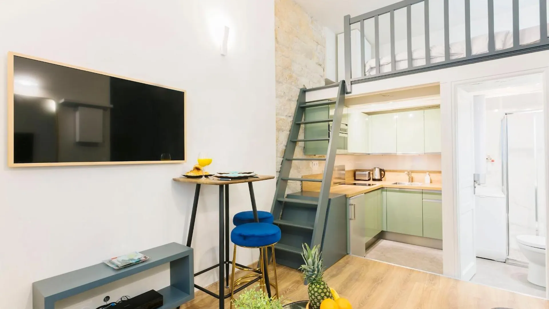 Апартаменты Studio Jardin Des Tuileries - Cityapartmentstay Париж